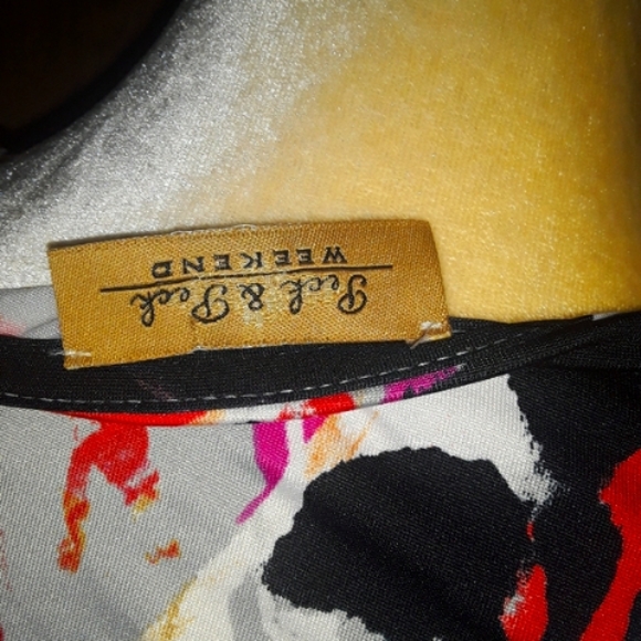 Womans Size Medium Blouse Midsleeved Multicolored Shirt Loosefit V-Neck Top - Picture 3 of 4